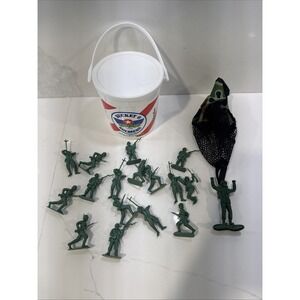 Bucket Of Soldiers W Paratrooper Disney Pixar Toy Story (D)